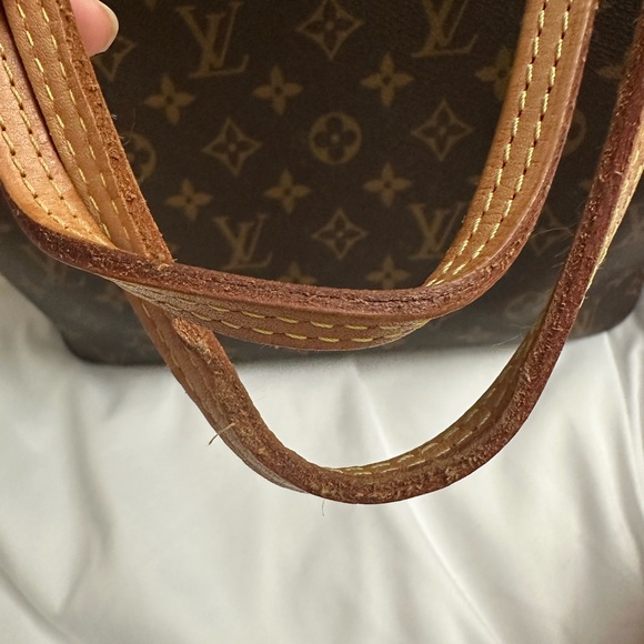 Louis Vuitton Neverfull MM - Picture 2 of 16